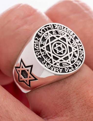 Bague d'Amour — objet mystique consacré